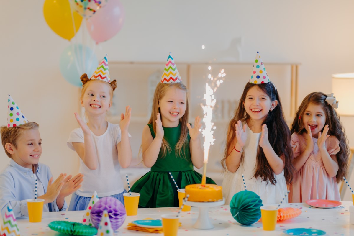 Fabriquer un mini-quidditch pong pour animer une fête d'anniversaire